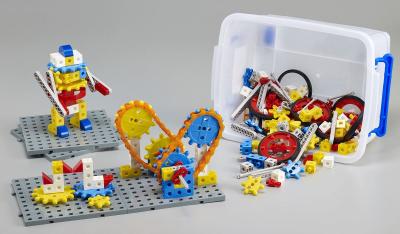 Занимательные шестеренки и 2-х см. соединяющиеся кубики (326 дет.)