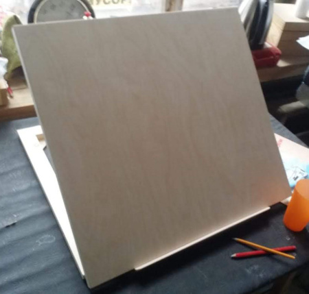 Большой художественный стол Родриго