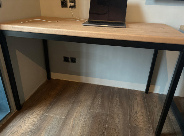 Стол УНИВЕРСАЛ 4 на  металлокаркасе 715х1200х600мм, черный