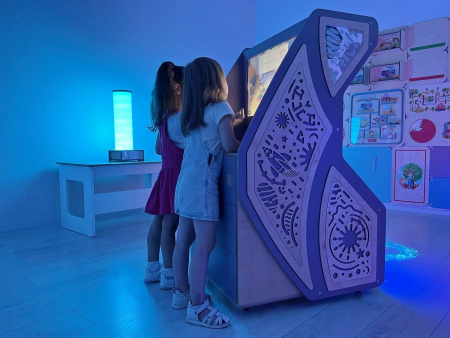 Мобильный сенсорный комплекс «Иллюминар» (интерактивная версия)