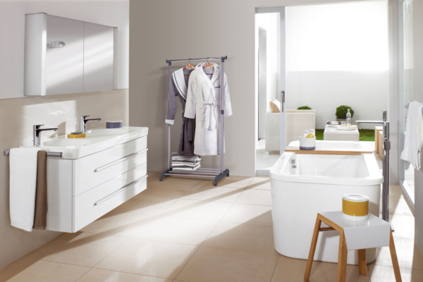 Вешалка гардеробная CH-4345 на колесиках