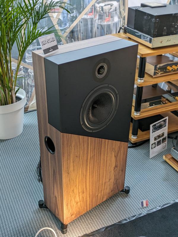 Новая акустическая система The Stage выходит на рынок! Новая акустическая система The Stage выходит на рынок!