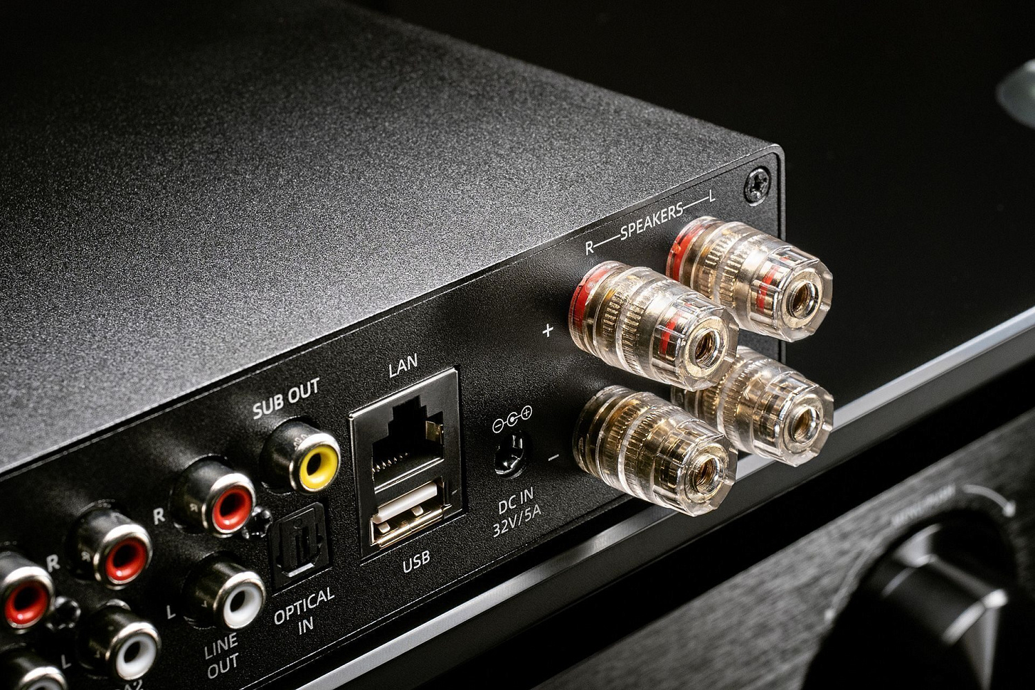 Обзор. Стриминговый усилитель Premiera Mini Amp: минимизация под руку с максимализмом