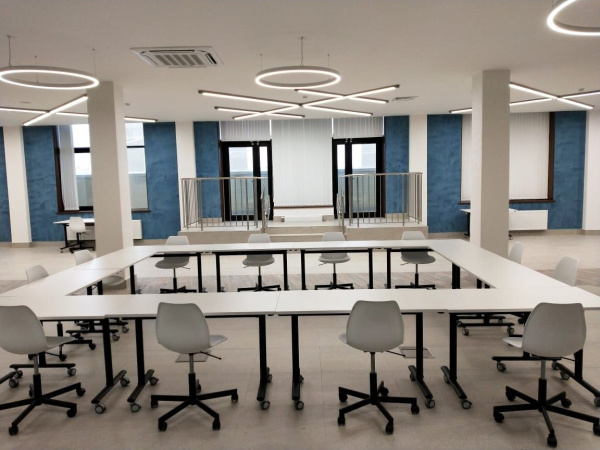 Стул подъемно-поворотный SHT-ST29/S120