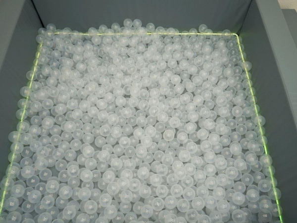 Сухой бассейн с шариками и RGB-подсветкой 140х140 см