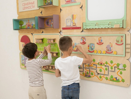 Дидактическая настенная панель «Семейные ценности »