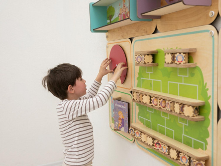 Дидактическая настенная панель «Семейные ценности »