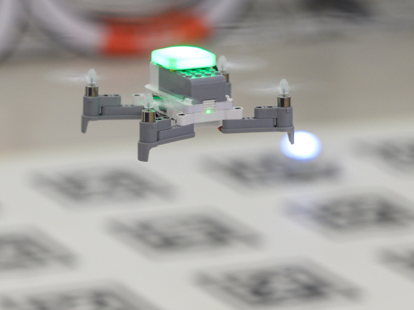 Набор учебных квадрокоптеров «Пиксель-Вжик — шоу дронов» (10 шт.)