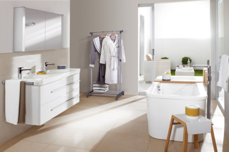 Вешалка гардеробная CH-4345 на колесиках